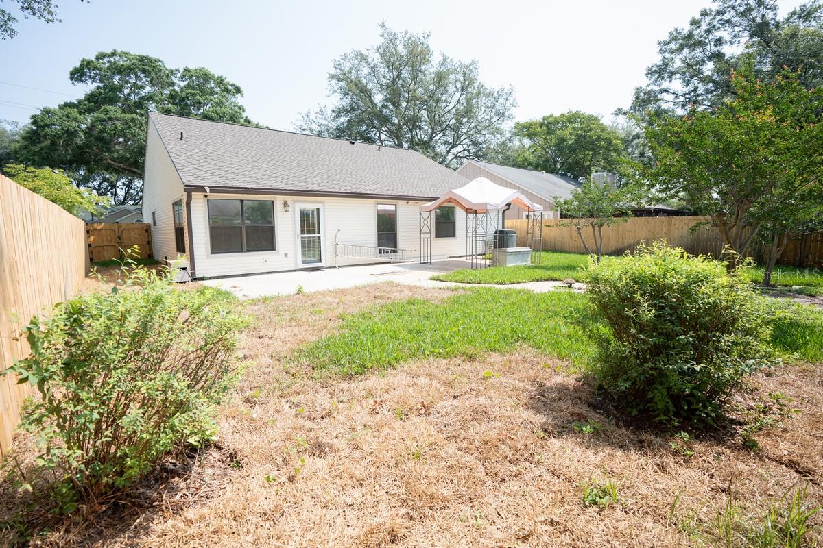 Image 22 of 27 For 14180 Hampton Falls Drive N