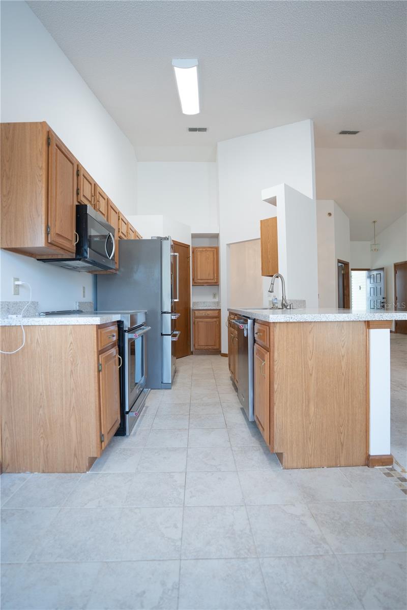 Image 7 of 27 For 14180 Hampton Falls Drive N