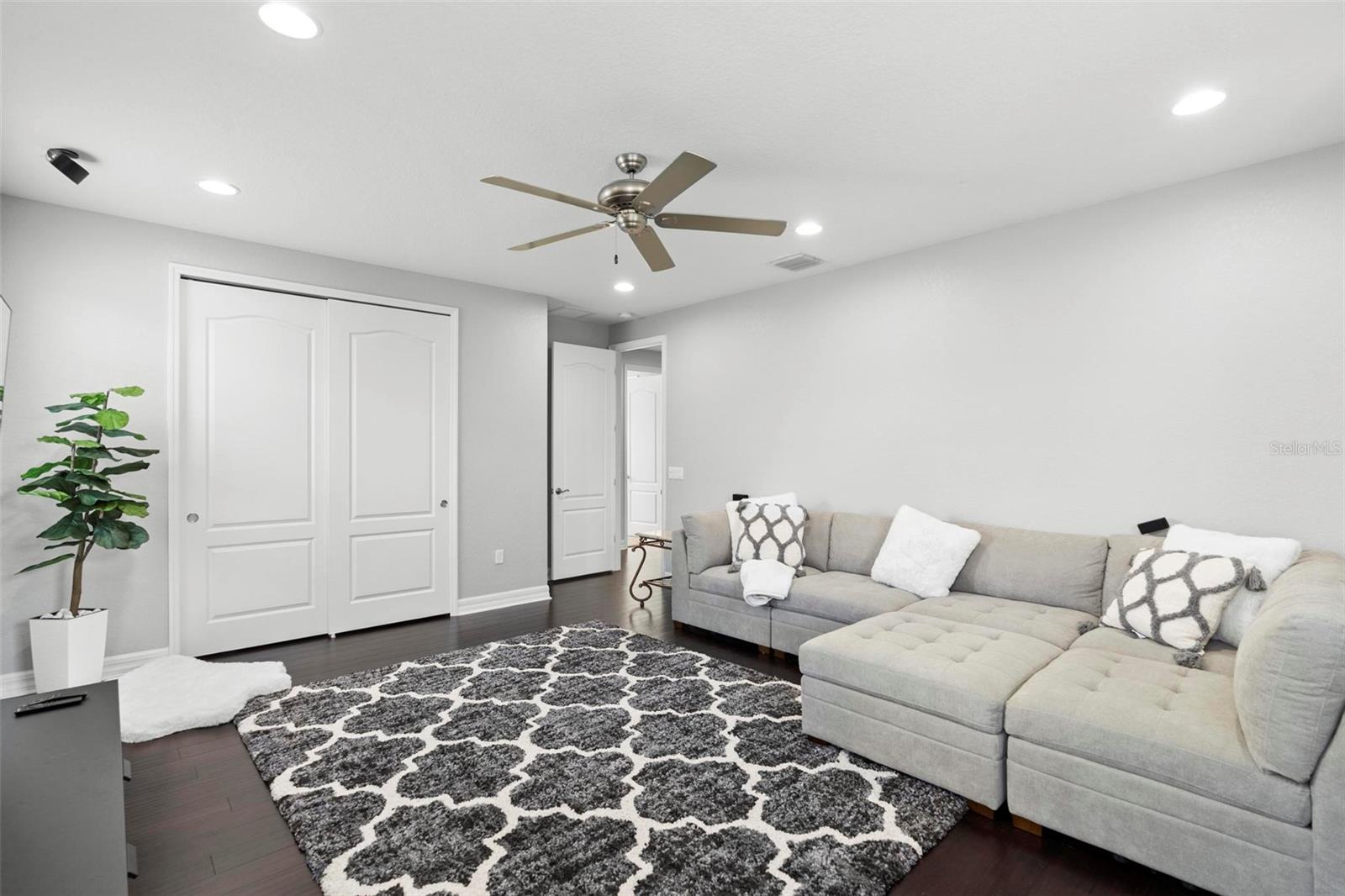 Image 32 of 54 For 8312 Prestbury Drive