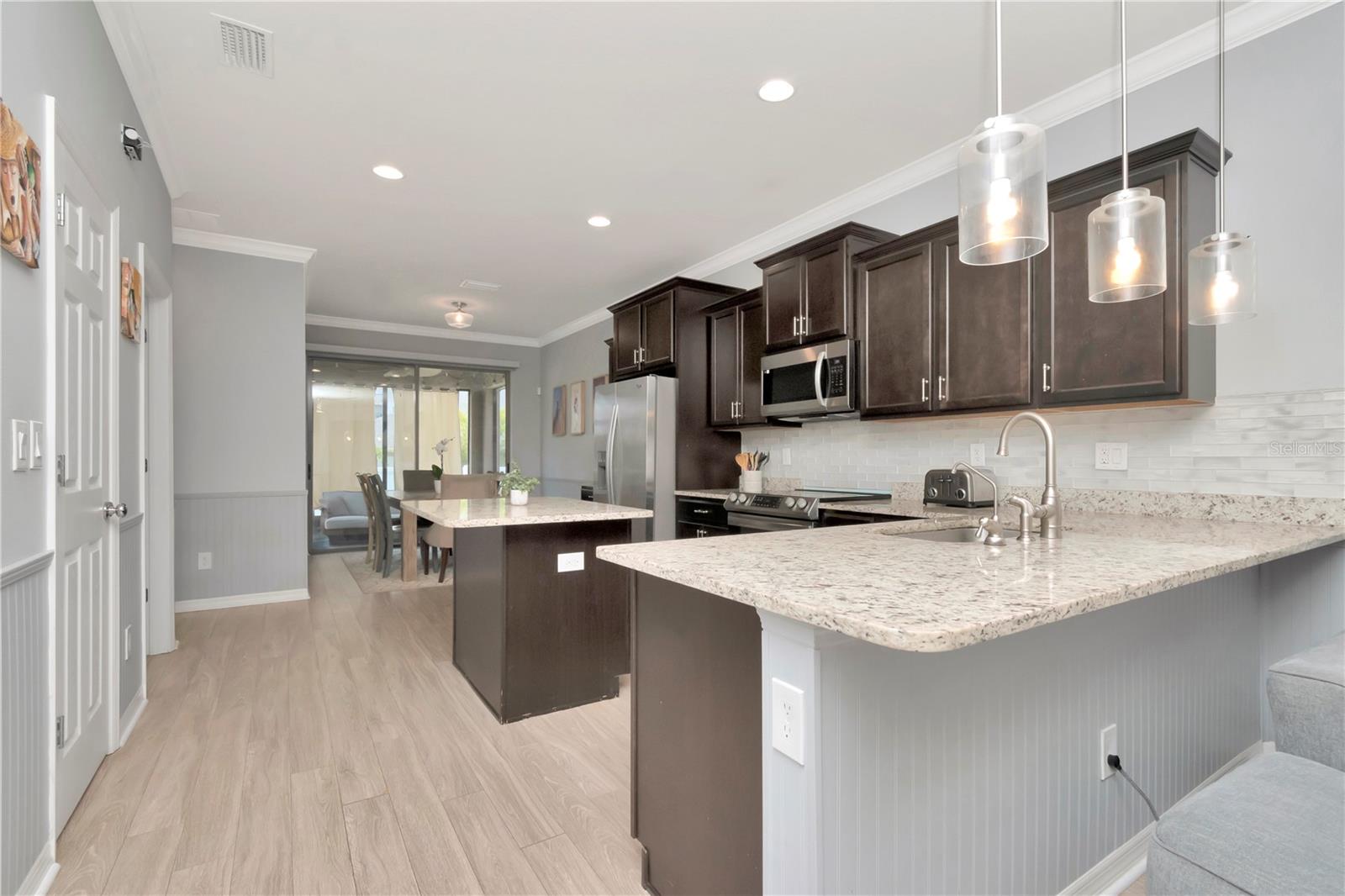 Image 16 of 41 For 8410 Red Spruce Avenue