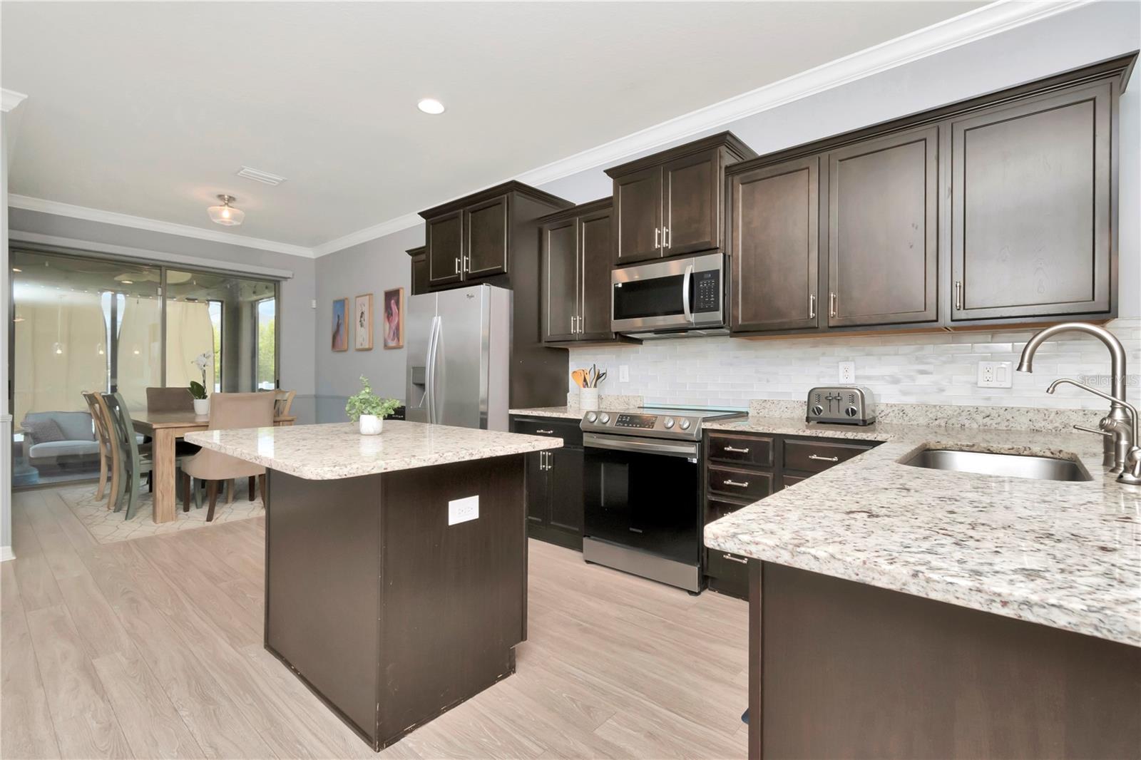 Image 18 of 41 For 8410 Red Spruce Avenue