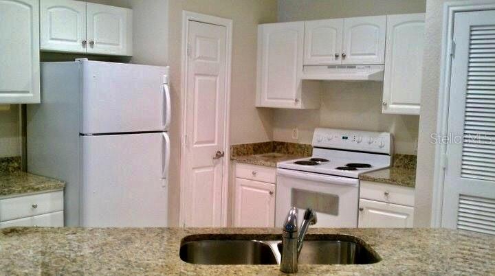 Image 13 of 94 For 860 Orange Avenue 167