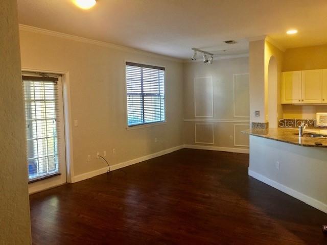 Image 30 of 94 For 860 Orange Avenue 167