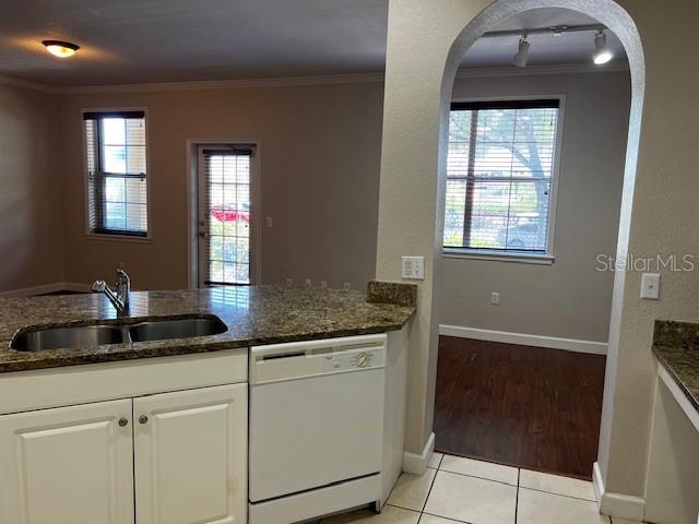 Image 39 of 94 For 860 Orange Avenue 167