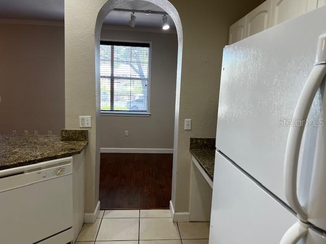 Image 40 of 94 For 860 Orange Avenue 167