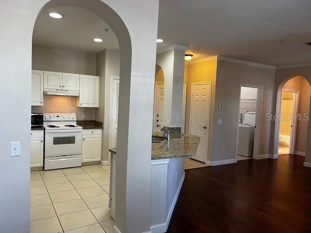 Image 44 of 94 For 860 Orange Avenue 167
