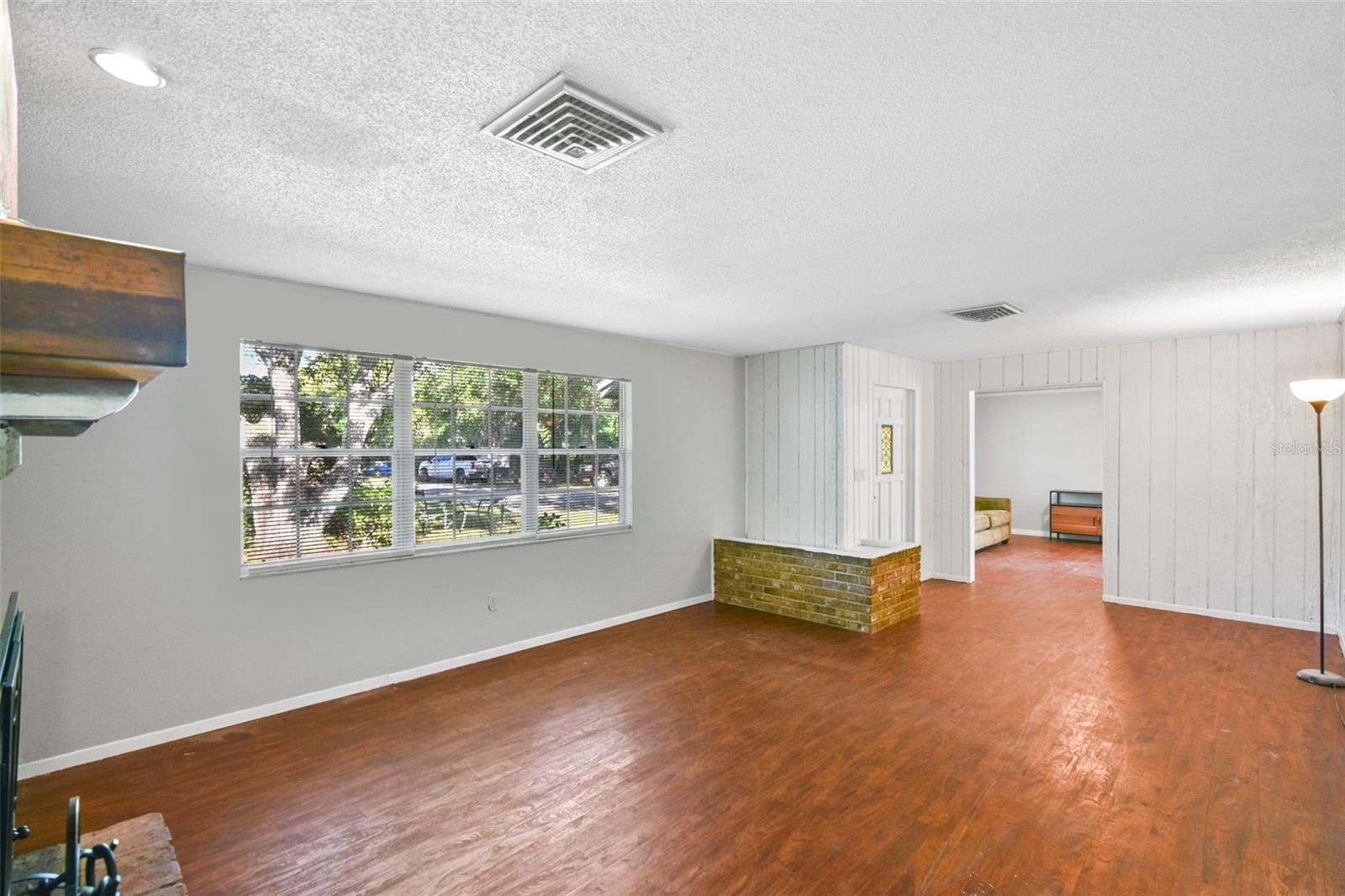 Image 5 of 20 For 1819 Pinedale Road