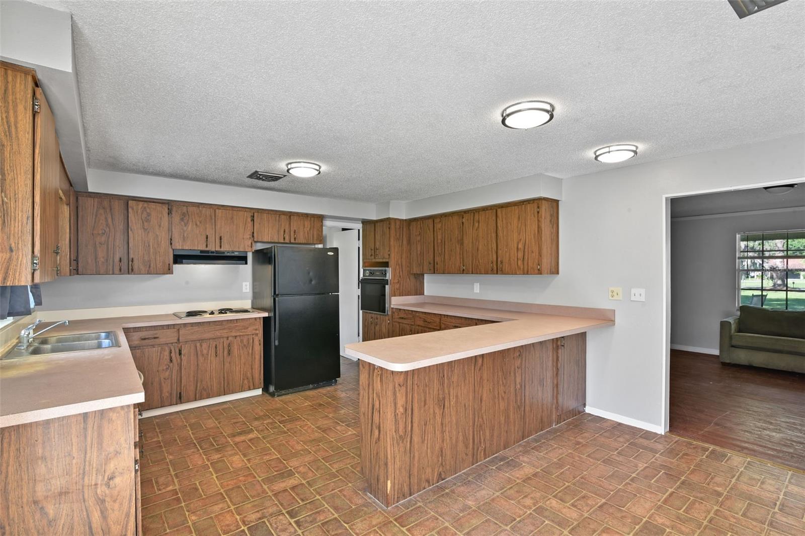 Image 7 of 20 For 1819 Pinedale Road