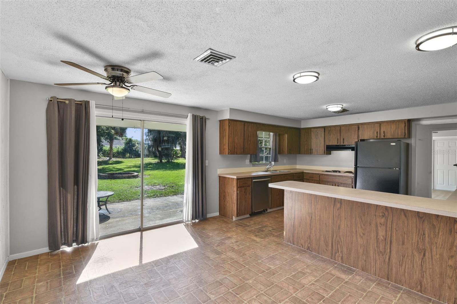Image 8 of 20 For 1819 Pinedale Road