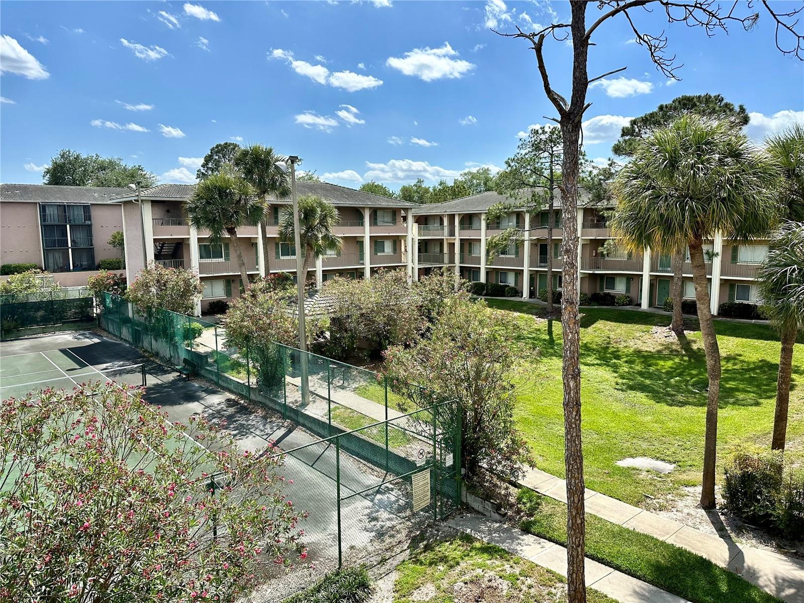 Image 11 of 19 For 121 Oyster Bay Circle 300