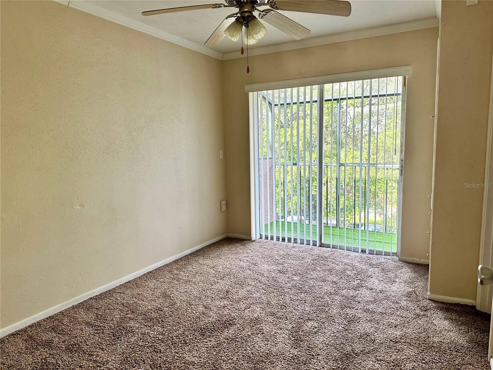 Image 6 of 19 For 121 Oyster Bay Circle 300