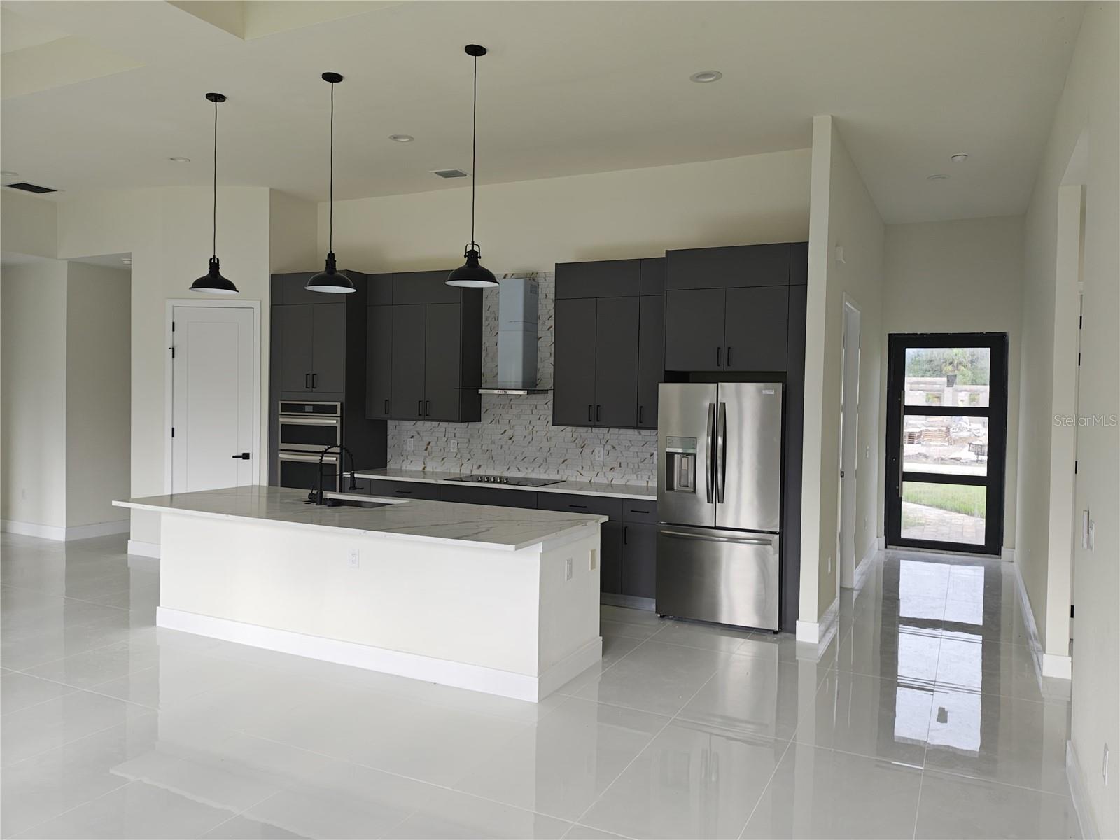 Image 3 of 14 For 267 Santa Marta Street
