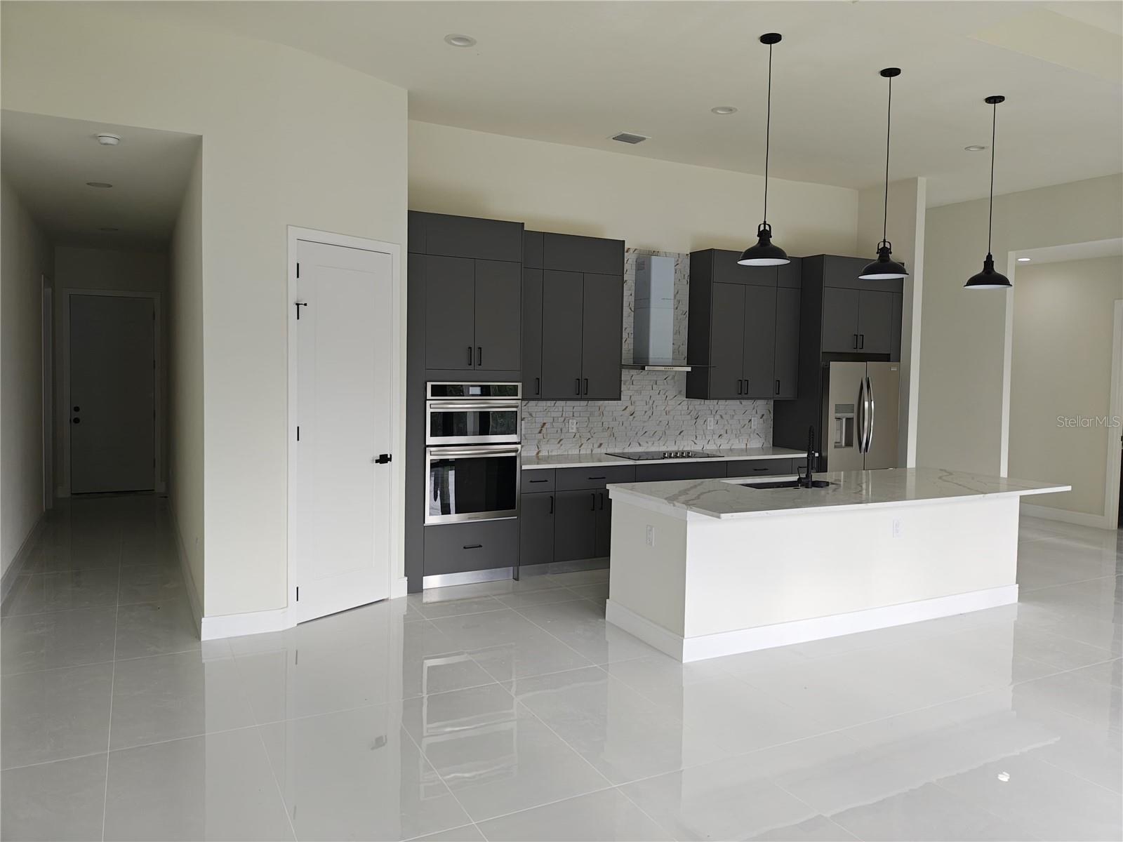 Image 4 of 14 For 267 Santa Marta Street