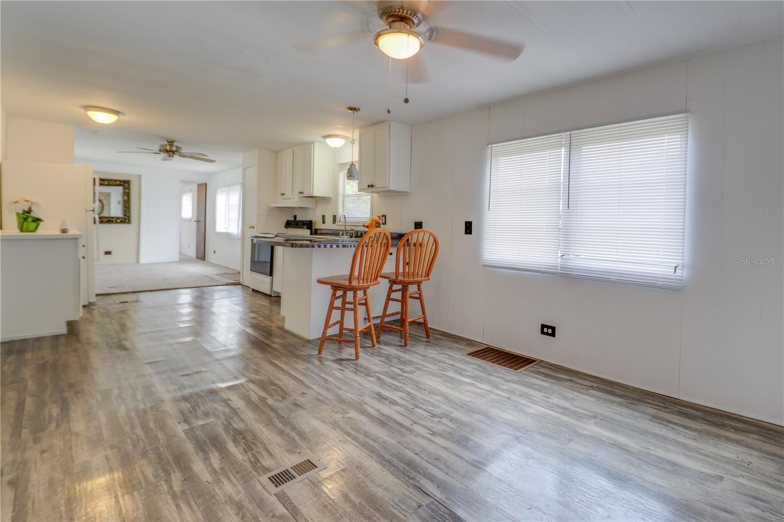 Image 4 of 19 For 9196 32nd Court