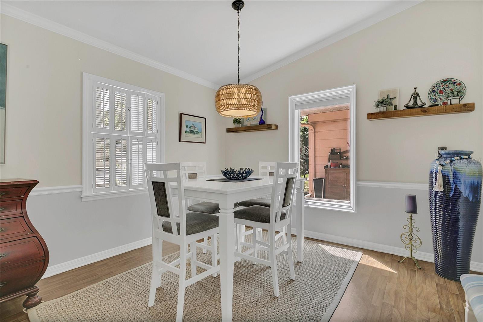 Image 11 of 33 For 936 Baker Street