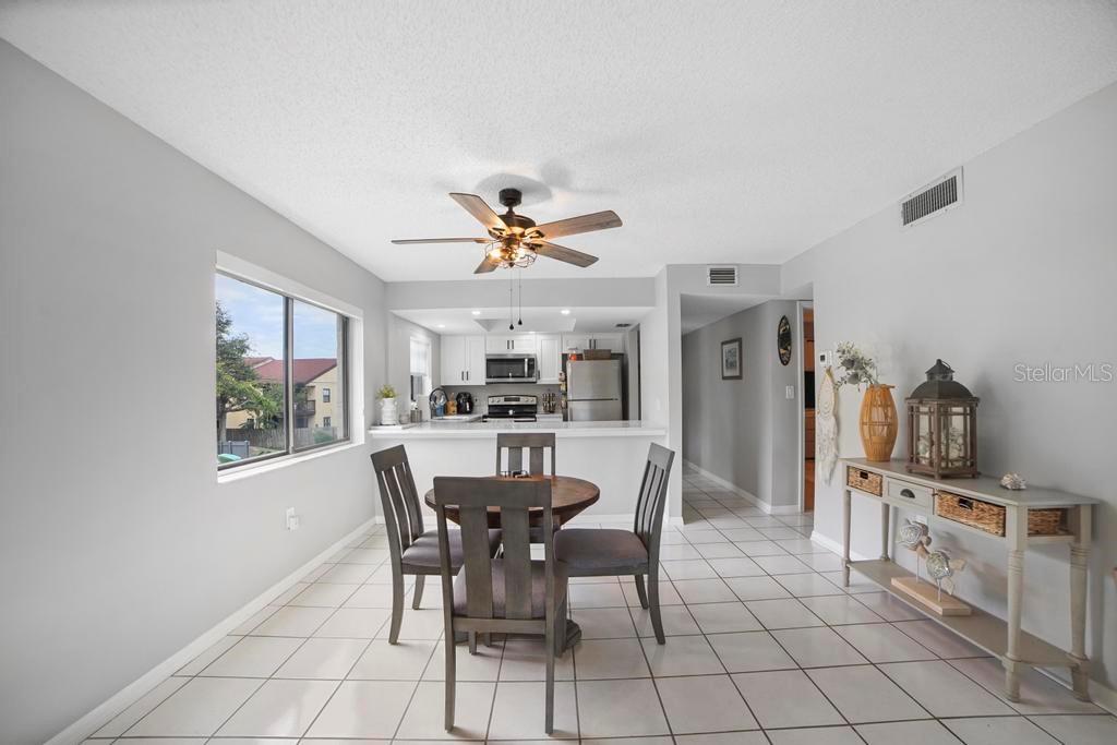 Image 10 of 38 For 5800 Banana River Boulevard 128