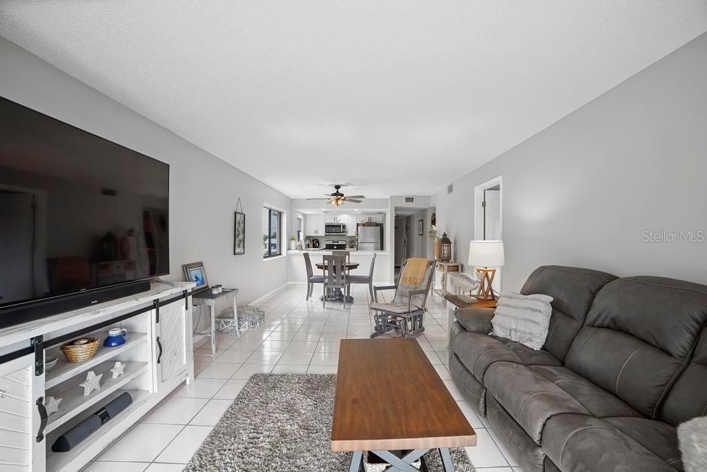 Image 13 of 38 For 5800 Banana River Boulevard 128