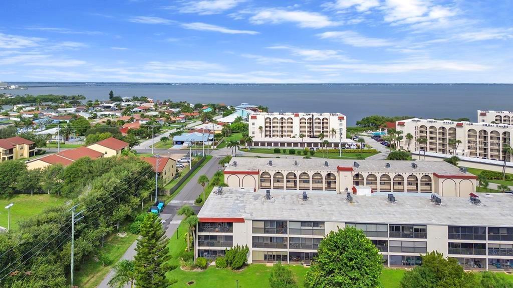 Image 33 of 38 For 5800 Banana River Boulevard 128