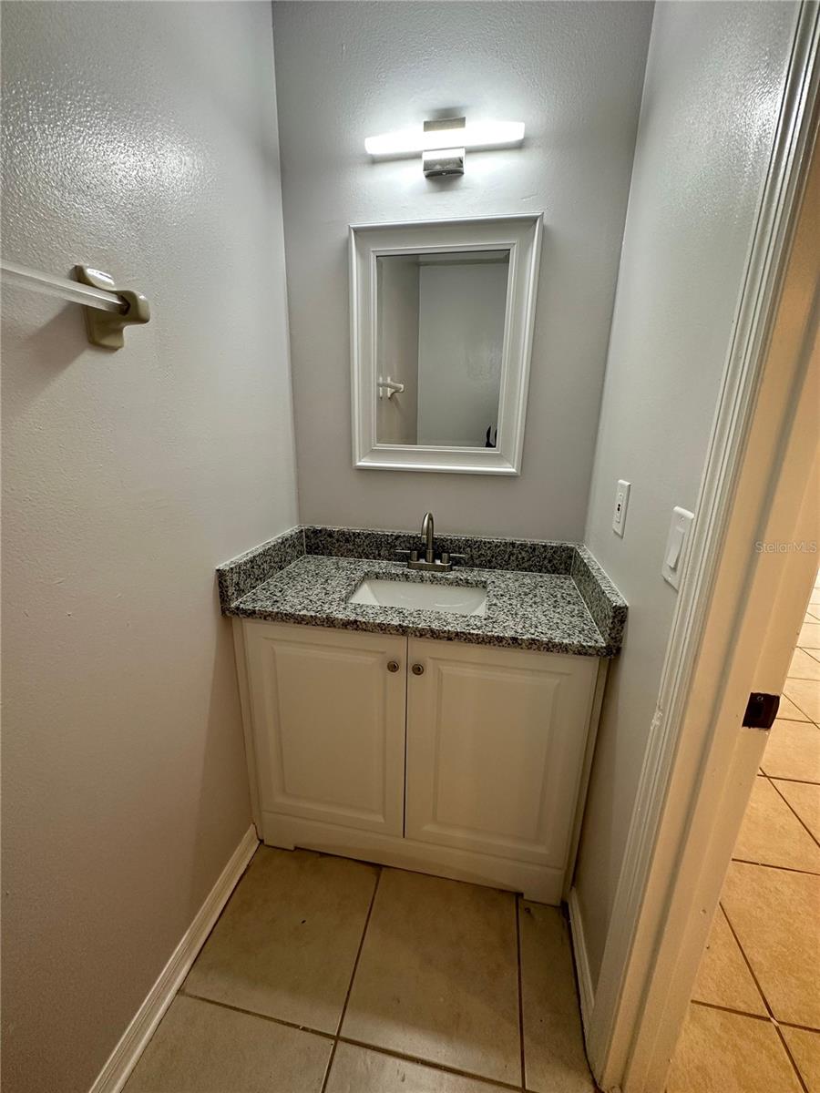 Image 8 of 13 For 928 Andy Street