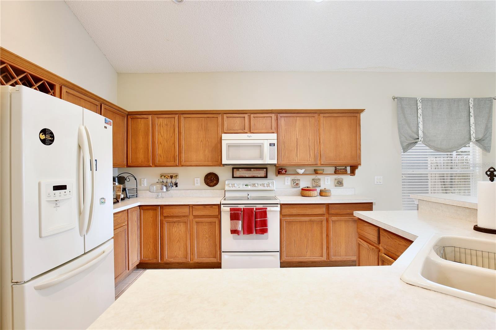 Image 3 of 24 For 9521 Southern Garden Circle