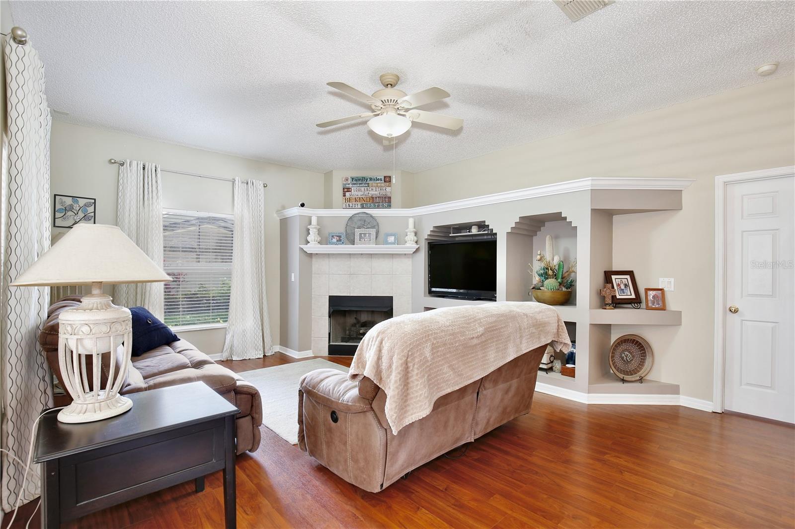 Image 5 of 24 For 9521 Southern Garden Circle