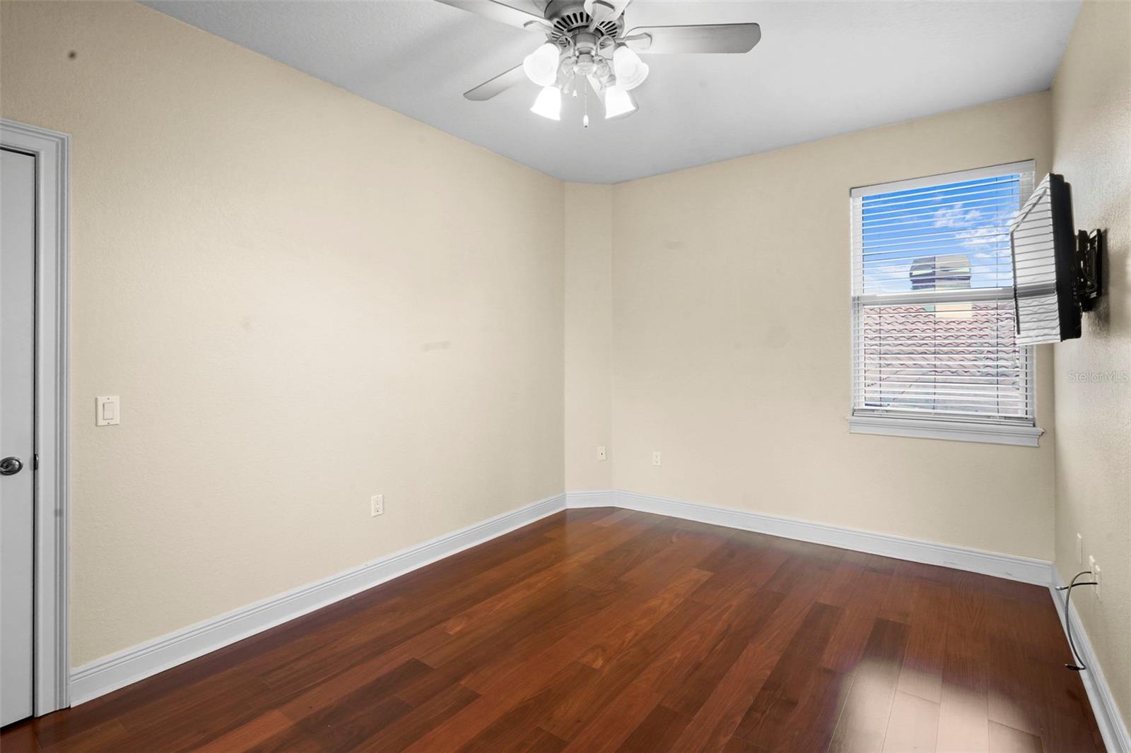 Image 91 of 100 For 10352 Burris Court