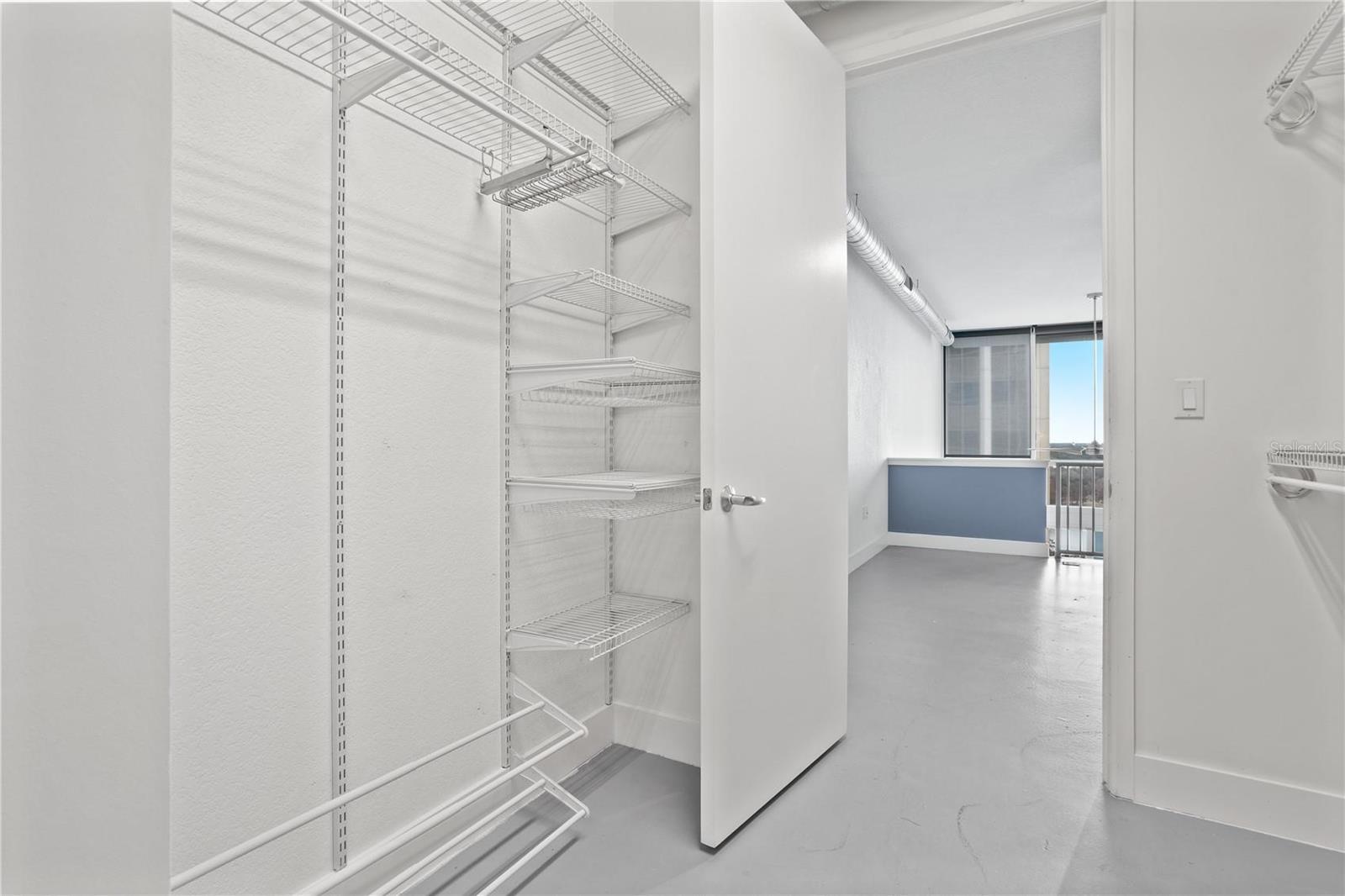 Image 17 of 35 For 150 Robinson Street 1011