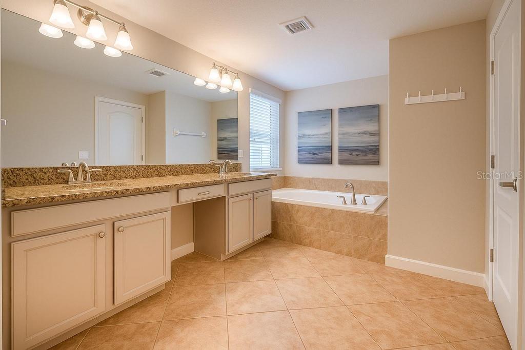 Image 19 of 55 For 2985 Buccaneer Palm Road