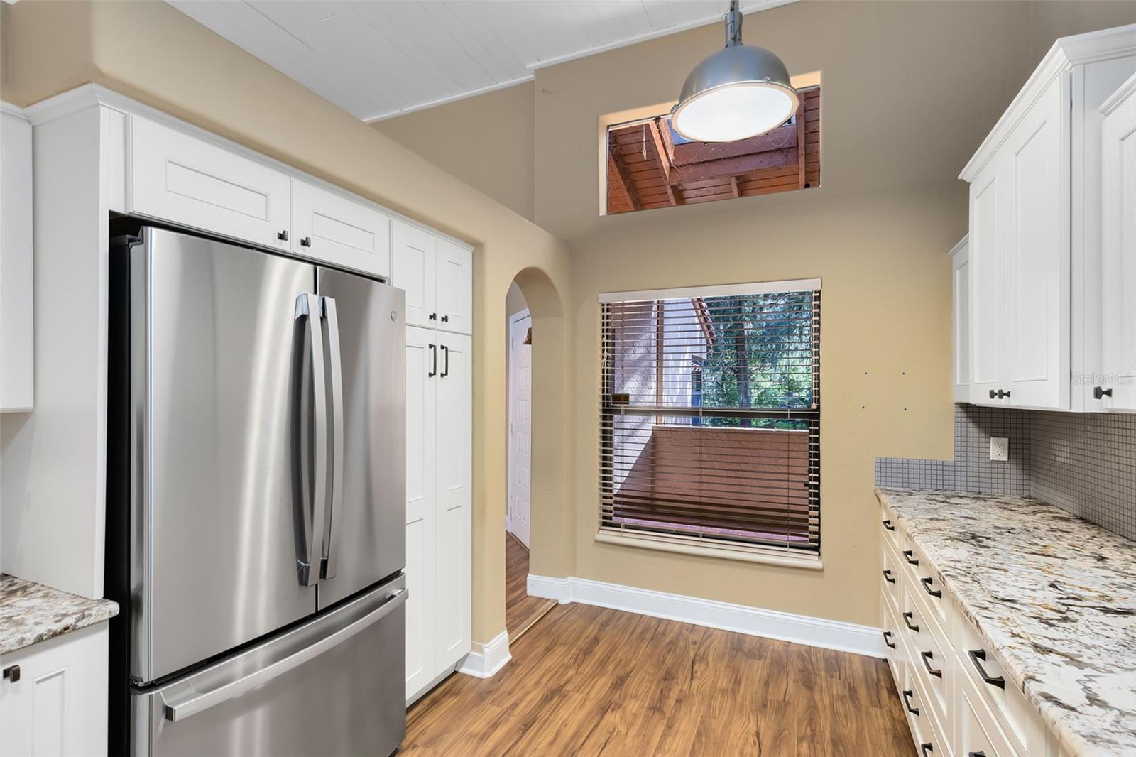 Image 5 of 29 For 2945 Lake Pineloch Boulevard 18-26