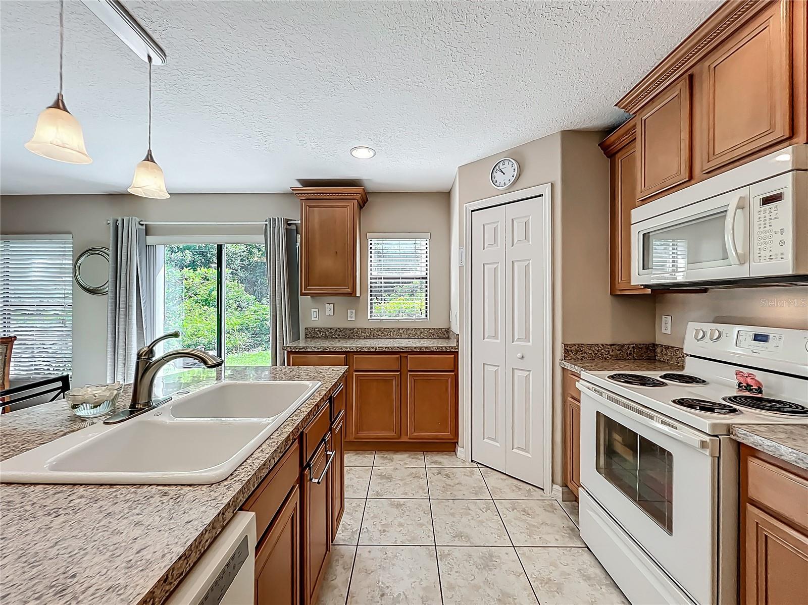 Image 18 of 63 For 5420 Windsor Lake Circle