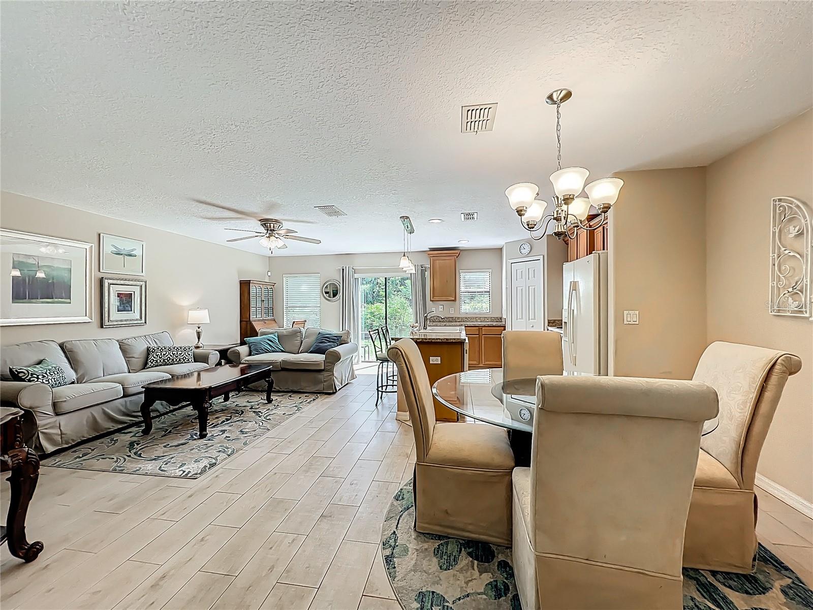 Image 6 of 63 For 5420 Windsor Lake Circle