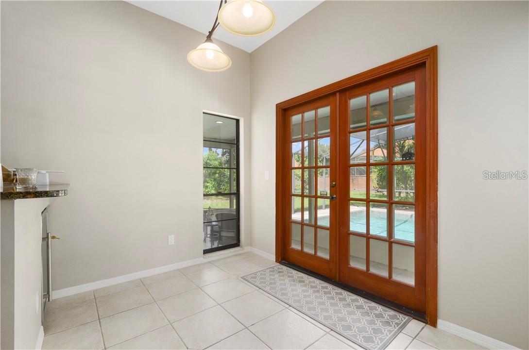 Image 11 of 31 For 8657 Vista Point Cove