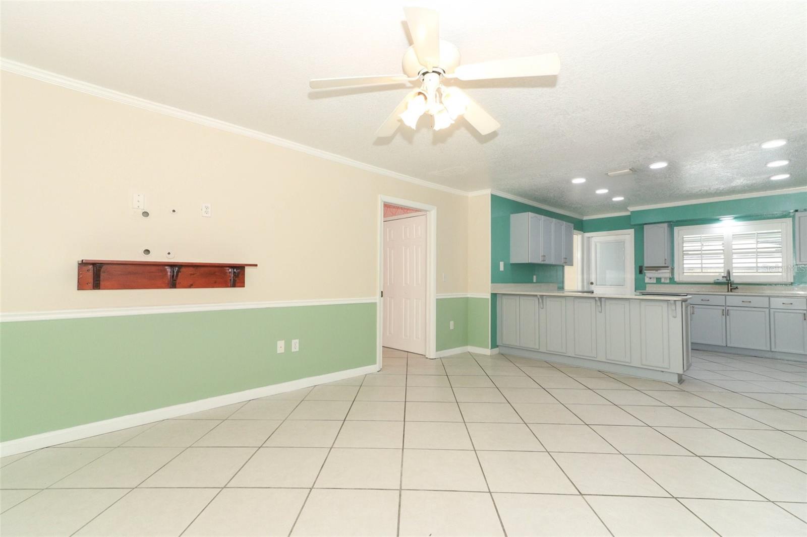Image 13 of 65 For 645 Peachwood Drive
