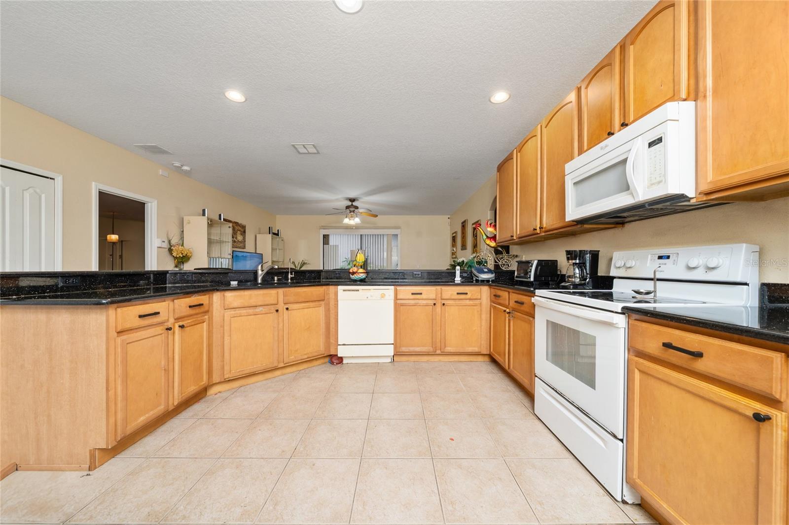 Image 17 of 43 For 3012 Villa Preciosa Drive