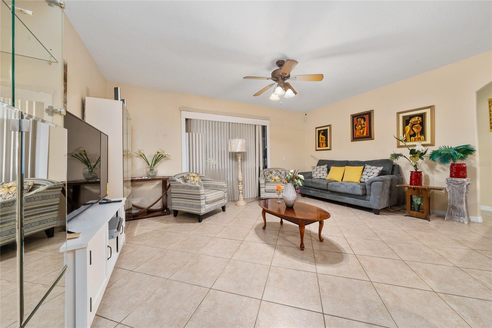 Image 20 of 43 For 3012 Villa Preciosa Drive