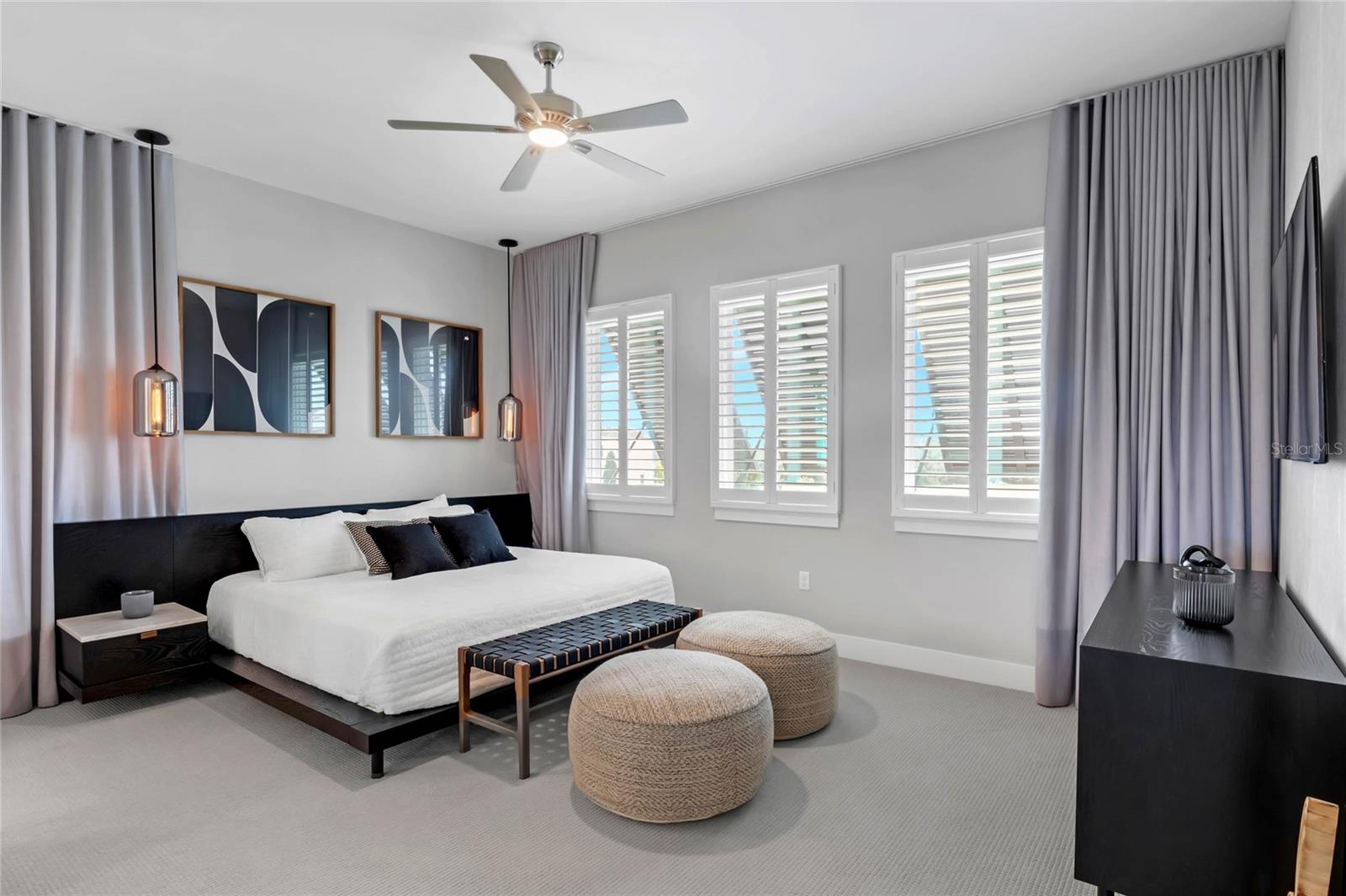 Image 32 of 46 For 15947 Vetta Drive