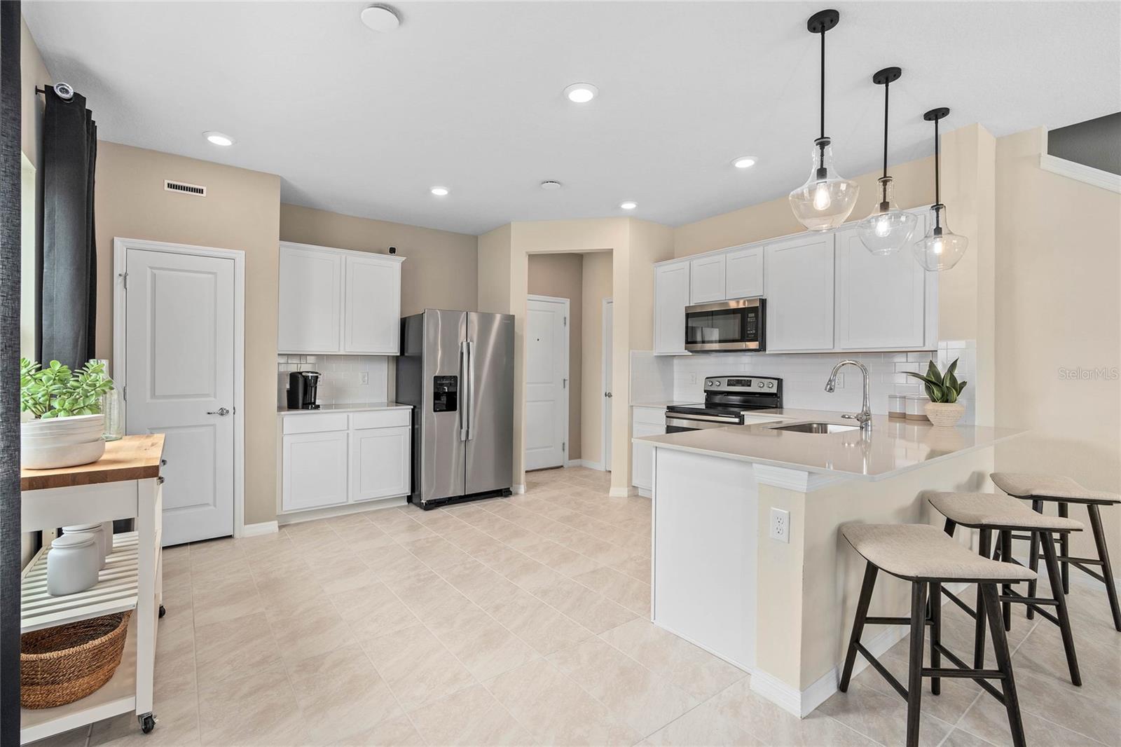 Image 4 of 27 For 405 Meadowland Point