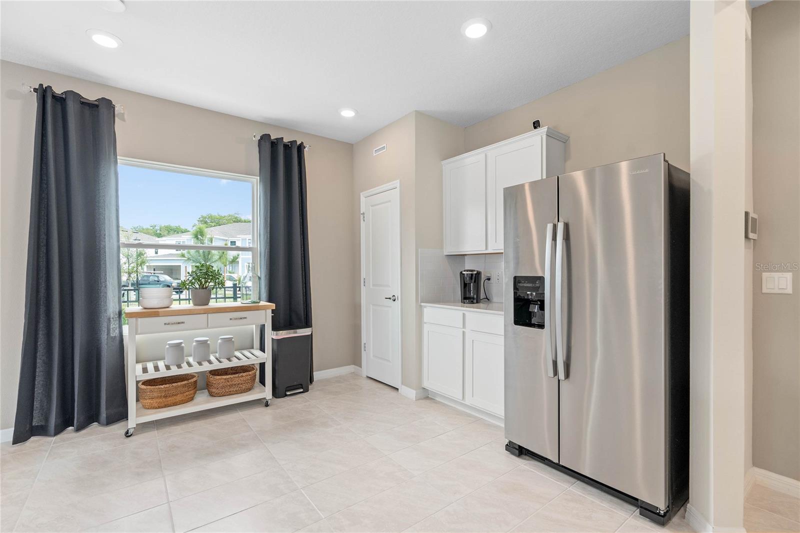 Image 6 of 27 For 405 Meadowland Point