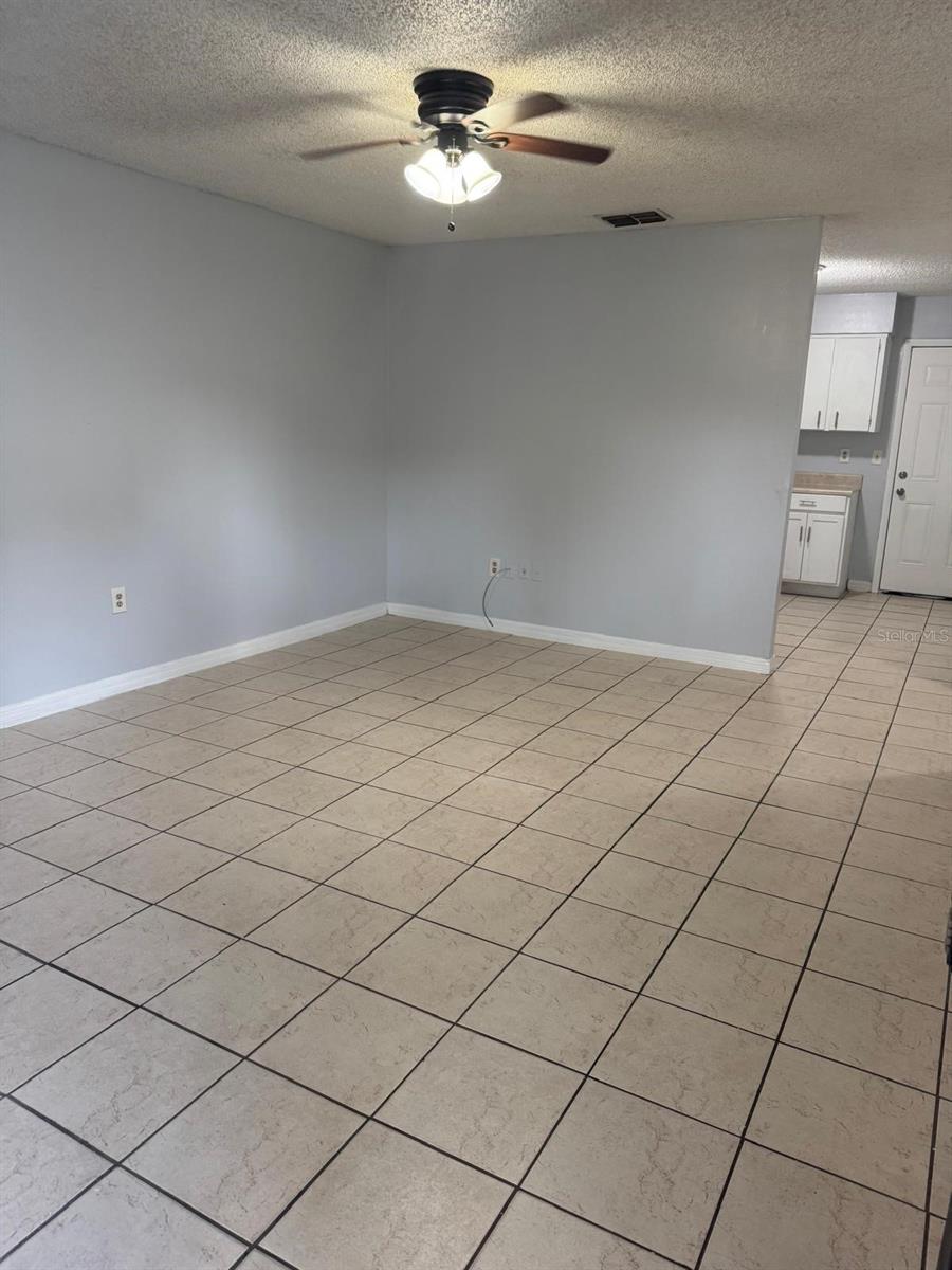 Image 2 of 9 For 1713 Birchwood Circle 1