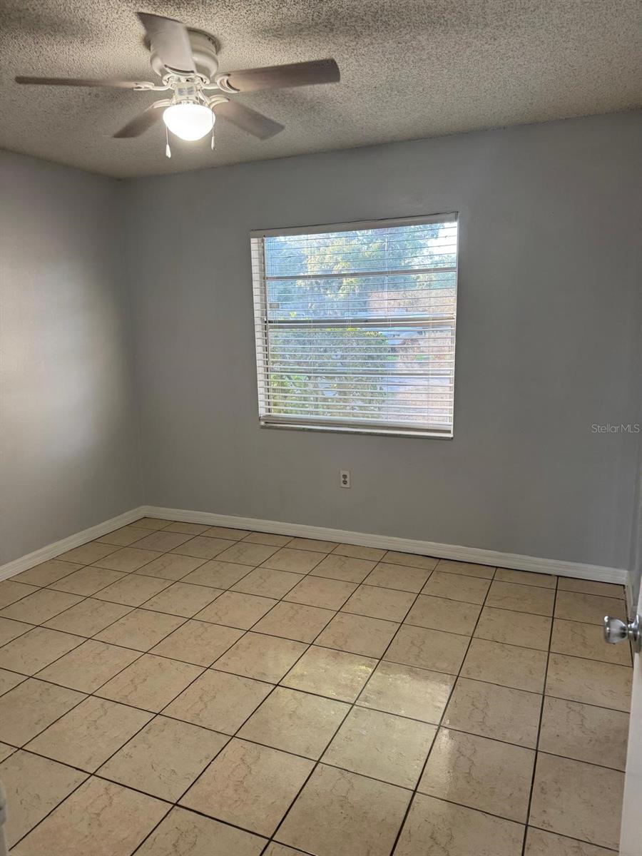 Image 5 of 9 For 1713 Birchwood Circle 1