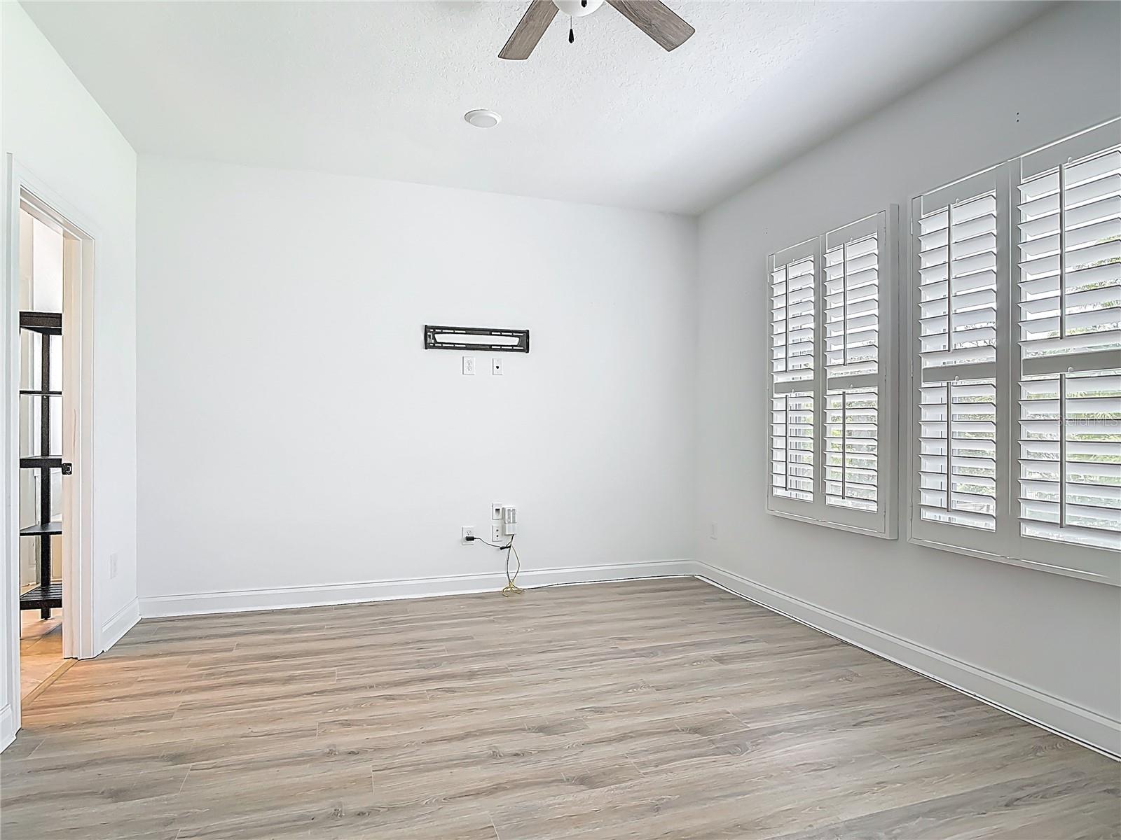Image 24 of 44 For 4630 Socrates Way