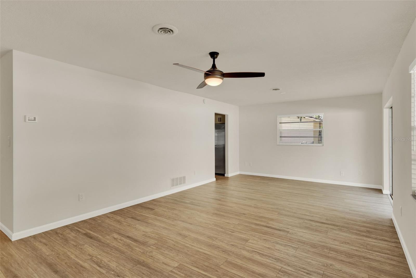Image 15 of 42 For 5210 Poinsetta Avenue