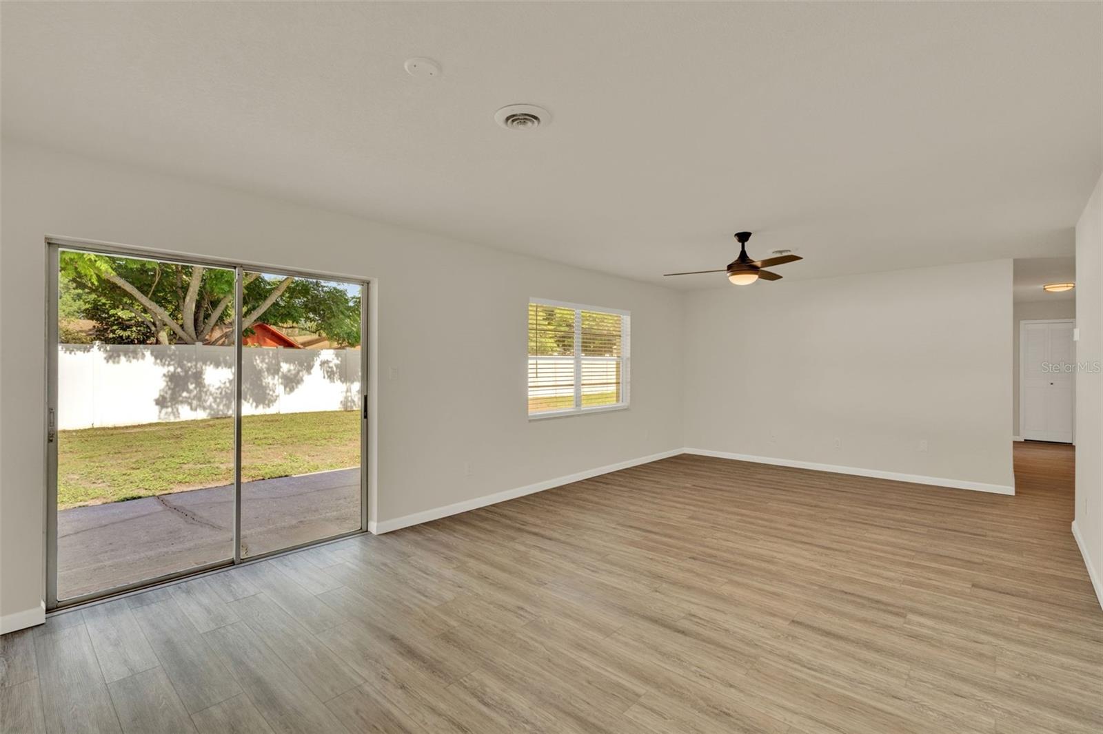 Image 16 of 42 For 5210 Poinsetta Avenue