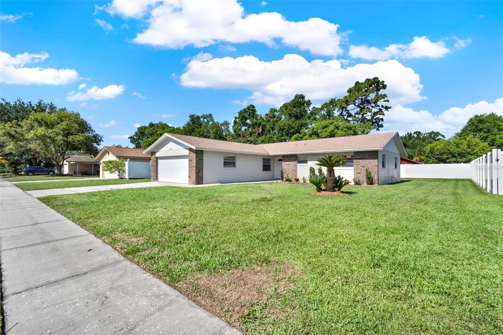 Image 2 of 42 For 5210 Poinsetta Avenue