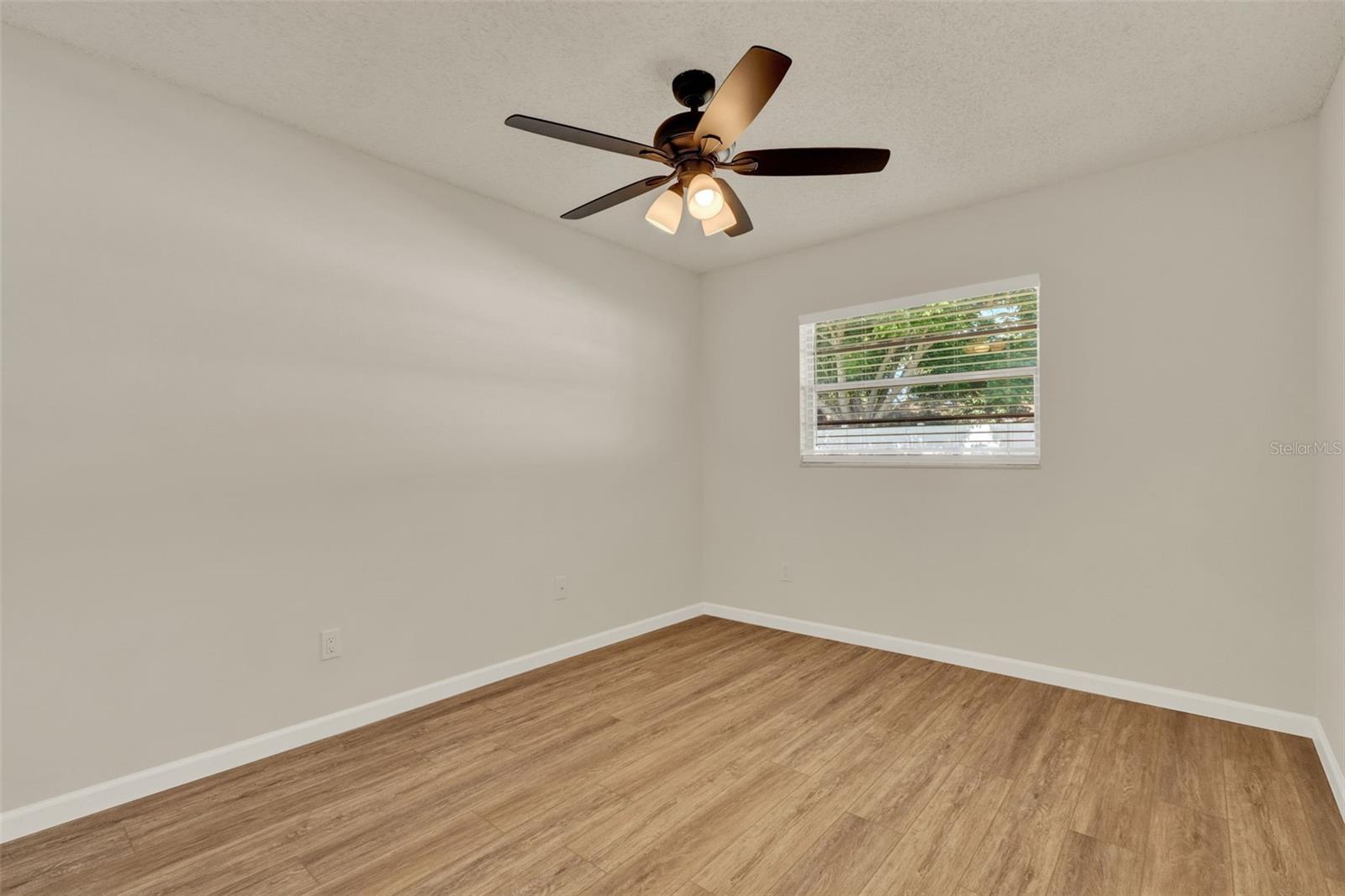 Image 21 of 42 For 5210 Poinsetta Avenue