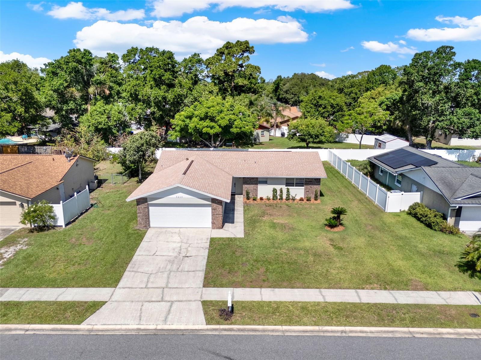 Image 3 of 42 For 5210 Poinsetta Avenue
