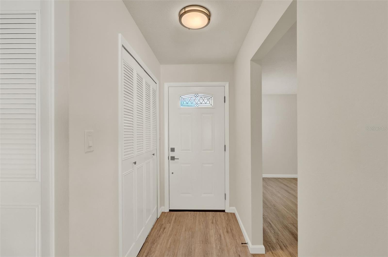 Image 4 of 42 For 5210 Poinsetta Avenue