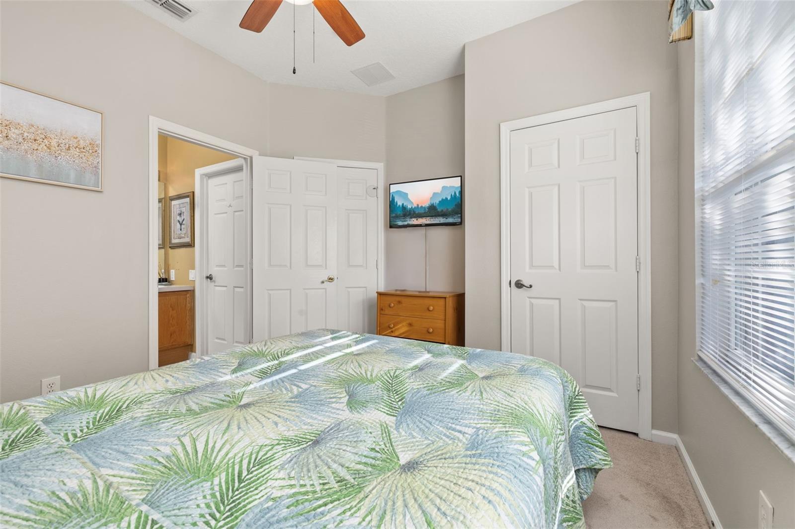Image 14 of 100 For 2346 Silver Palm Drive