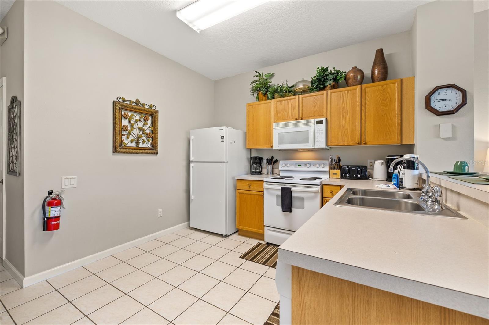 Image 18 of 100 For 2346 Silver Palm Drive