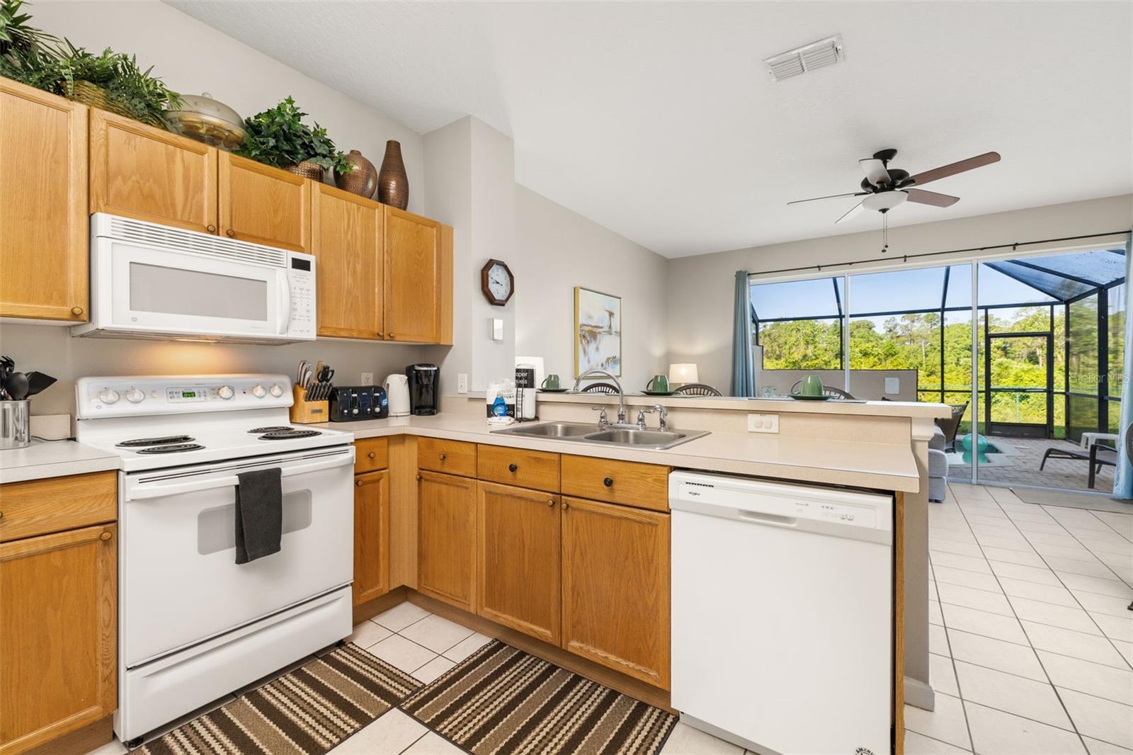 Image 19 of 100 For 2346 Silver Palm Drive